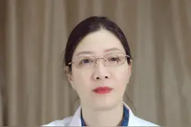 烫伤后的水泡要不要挑，怎么处理才能不留疤#医学科普 #烫伤 #皮肤管理视频封面