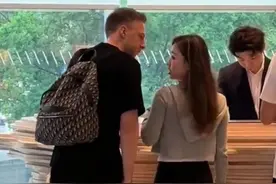 女友来自香港！斯诺克世界第一特鲁姆普表白中国：这里更像我的家视频封面