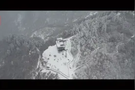 5月的成都有多魔幻？#西岭雪山积雪过脚踝视频封面