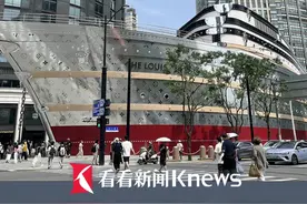 #LV在市中心造了一艘船 展览装置"路易号"在上海亮相 6月28日起对公众预约开放 #lv #路易号