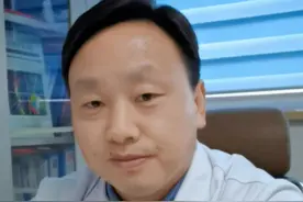 肝包虫病原理及治疗 肝包虫病是由绦虫属的一种寄生虫引起的寄生虫感染疾病，常常表现为轻度不适感，如轻度腹部不适、食欲减退等，这些症状往往被患者忽视或误解为其他常见的胃肠道问题。#肝包虫病 #硬核健康科普行动  #肝胆 #腹部不适 #食欲减退视频封面