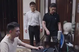 爸爸为让儿子继承公司，为谈话先拔电脑电源#江苏卫视人民警察 #陆毅 #万茜视频封面