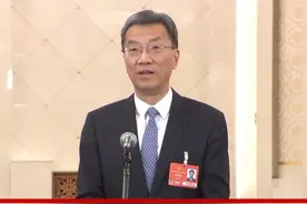 部长通道｜教育部部长怀进鹏：稳妥扎实推进“双一流”高校本科扩容。#全国两会 #部长通道视频封面