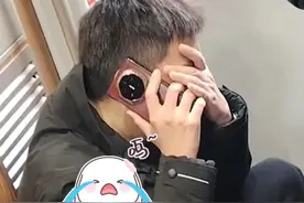 #男子坐高铁弄丢婚戒哭着给老婆打电话 ，旁观者：哭了有一个多小时，他跟老婆关系应该很好！（来源：@一树梨花压海棠 ）视频封面