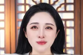 60岁以上的老年人坐火车有新福利，4月1日就施行 #12306 #老年人 #火车 #小月说视频封面