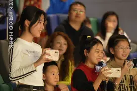 再也不用为看什么电影而打架了！#电影熊出没重启未来视频封面