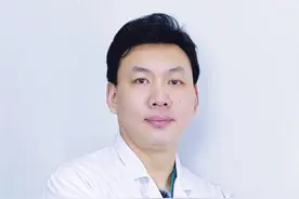 肾结晶到底是怎么回事呢？ #肾结石 #肾结石微创手术 #输尿管软镜 #武汉中西医结合骨科医院 #硬核健康科普行动视频封面