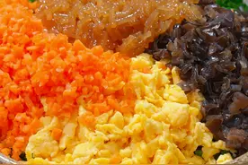 肉馅饺子吃腻了，不妨试试这个素馅三鲜饺，好吃不油腻 #饺子 #三鲜饺子 #饺子馅视频封面