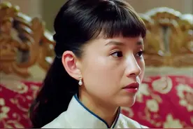 女孩嫌弃干妈的身份，却不想干妈一句话瞬间让女孩对她心服口视频封面