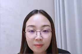 ADURA研究设计时用药组是服用奥希替尼三年，如果身体条件能耐受、经济能承担、没有疾病进展，建议应用三年。#EGFR  #靶向治疗 #科普视频封面