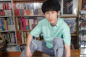 来北京演唱会现场，与张学友所全部的音乐专辑合张影吧 #打卡张学友的青春 #晒出你关于张学友的青春回忆  #张学友北京演唱会 今天现场见视频封面