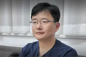 “星际之门”计划，要4年猛砸5000亿美金！马斯克“补刀”说他们没钱～#跟傅盛学AI #大咖观察 #AI #星际之门 #人工智能 视频封面