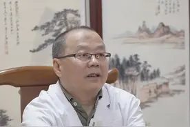 家长注意了！孩子经常舔嘴唇，后果可能比你想象的更严重!#医学科普 #传承中医文化 #孩子健康 视频封面