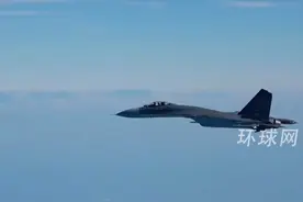 看战机与台湾中央山脉同框 “只要祖国一声令下，随时升空准备战斗！视频封面