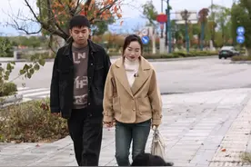 谁都有困难的时候，在我们有能力的时候，能帮一把就帮一把 #正能量 #传递正能量 #帮助他人视频封面