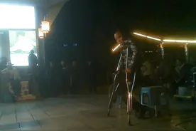 云南富民2025年滨河公园偶遇残疾人 多少辛酸泪爱心励志演出视频封面