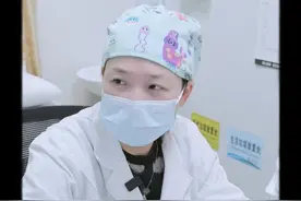 84岁阿婆每天起床头晕，没力；家里有老人的一定要注意 #医学科普 #诊室日常 #脑血管狭窄 #健康 #脑血管病专家何旭英主任视频封面