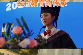 #北京卫视春风化雨  教育是什么呢？看到一个又一个像潘诗雨一样的孩子走出去，安颜#佟丽娅  觉得，“教育事业，是要将每一个生命个体渡向人生理想彼岸的伟大工程，教育就是这样一门仁而爱人的事业，渡人渡己。”今晚19:30锁定北京卫视品质剧场#电视剧春风化雨