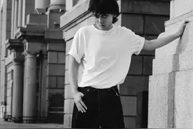 男生反差感拍照姿势 #拍照姿势 #街拍 #反差 #男生拍照姿势视频封面