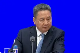 交通运输部部长李小鹏：交通运输设备更新体量规模较大视频封面