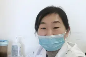 乳晕上的小疙瘩是什么？乳晕上的毛可以拔掉吗？ #蒙氏结节 #乳腺 #关注女性健康视频封面
