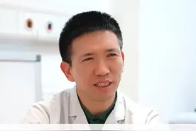腱鞘囊肿，按压很硬，我来告诉你原因 #中医 #腱鞘囊肿 #中医科普健康 #科普健康知识 #硬核健康科普行动视频封面