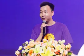 广西人熟悉的大月饼世家“黄记玥亮”，93岁了！#南宁圈 #黄记玥亮 #大月饼世家 #月饼 #花好月圆视频封面