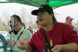 3月31日（报道）安徽合肥，10元盒饭姐怒斥浪费饭菜的顾客：“有人说花了钱可以把干净饭菜倒掉，这种人一辈子别来吃我的饭”视频封面