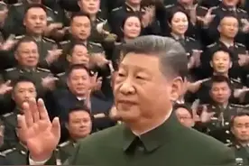 3月20日上午，习近平在昆明亲切接见驻昆明部队上校以上领导干部和基层先进模范、文职人员代表，代表党中央和中央军委向驻昆明部队全体官兵致以诚挚问候。（来源：央视时政）视频封面