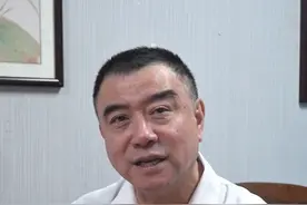 肩胛骨缝后背疼，无非是这两个原因，教你在家自己解决 #肩胛骨缝痛 #骨科 #硬核健康科普行动  #中医 #涨知识视频封面