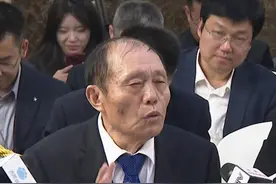 全国人大代表李连成再创顺口溜，种粮直补和医保，条条致富阳光道#新质向未来视频封面