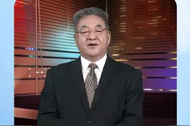 美日疯狂挑拨 菲律宾在南海又变脸 直新闻特约评论员陈冰认为，美日举行“2+2”会谈后，菲律宾就不对劲了，开始对中菲达成的“临时安排”加以狡辩和曲解，说中国错误地描述了对仁爱礁“坐滩”军舰的补给，开始出尔反尔不认账，并认为美日今后将是掺和南海争端的主要外部势力，美日和菲律宾的勾连，将给南海和平带来较大的威胁。 #美日22会谈  #直说热评 #菲律宾在南海又变脸视频封面