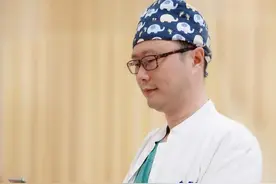 纠正产后腹直肌分离是练腹肌吗？ 练腹肌不对吗？#产后腹直肌分离 #产后恢复 #医学科普视频封面