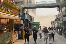 #缅甸7.9级地震 的震中距离我国最近边境线294公里，造成云南西双版纳、德宏、昆明、丽江、保山、大理等地震感强烈，贵州、广西等地亦有震感反馈。请大家注意安全，注意强余震。#缅甸地震 #缅甸地震云南震感强烈视频封面