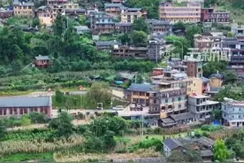 “我不怕你富 你越富越好”云南省委书记王宁鼓励郁伍林要当好农户、农民的致富带头人。#来云南旅居吧  #有一种叫云南的生活    #美好生活在云南视频封面