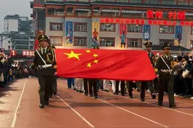 2025贵州村超开幕式，国旗、彩旗方阵震撼霸气入场，此刻的我热泪盈眶。#贵州村超  #村超全国赛  #村超百村大战  #2025贵州村超新赛季  #村超预选赛视频封面