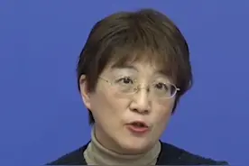 注意！专家建议：体温超过38.5度服用退烧药，退烧药服用时间一般不超过三天#发烧 #新冠肺炎