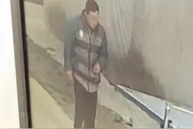 许昌长葛急寻：青年男子走失，患智力障碍，穿蓝灰条纹外套、黑色裤子图片