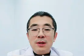 尿液泡沫多咋办？ #医疗健康创作训练营 #硬核健康科普行动  #香蕉医生 #香蕉医生曹志强 #涨知识视频封面