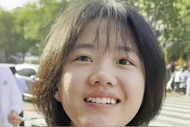 加油！#进考场前女孩嚼口香糖解压  #陕西dou知道