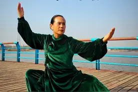 国体版八段锦全套完整带练带呼吸口令 健身气功八段锦全套完整带练带呼吸口令。#八段锦 #太极 #弘扬中华传统武术 #锻炼身体增强体质 #太极教学视频封面