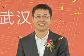 小米首座智能家电工厂在武汉奠基动工了，意味着小米大家电业务也迈入了一个新的阶段！等建成之后，我再带大家看看！视频封面