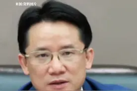 茅台原董事长丁雄军被查 中央纪委国家监委网站讯 据贵州省纪委监委消息：贵州省市场监督管理局党组书记、贵州省市场监督管理局（贵州省知识产权局）局长丁雄军涉嫌严重违纪违法，目前正接受贵州省纪委监委纪律审查和监察调查。#茅台原董事长丁雄军被查 #反腐倡廉视频封面
