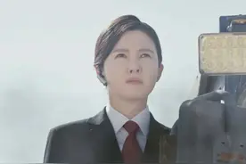 #执行法官一边是暴力抗拆的黄耀宗，一边是要坚决执行的马院长，楚云和齐麟该如何应对？#来央八看好剧视频封面