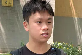 来自广西的学霸就读清华大学电子工程系，直言考703分离不开高中天天去打球，真正的做到了玩着学，太佩服了#广西南宁 #高考  #博士 #南宁三中 #清华大学视频封面