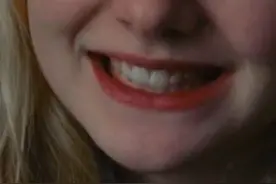 “年少时的心动最让人难忘，简单纯粹的恋爱才美好”#爱情最美好的样子 #艾丽范宁 视频封面