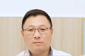 短时间突然开始掉发，可能不是#雄秃  ，什么是休止期脱发#医学科普  #掉头发  #头发视频封面