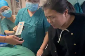 12月4日，河南郑州，12岁400斤女孩缩胃手术成功，母亲看到孩子后长吁一口气，眼里满是心疼：慢慢就好了乖视频封面