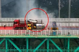 花江峡谷大桥全长2890米，主跨1420米，高625米，目前沥青铺装即将完成，预计9月底具备通车条件#中国桥梁#超级工程#桥见贵州#花江峡谷特大桥#航拍黔景