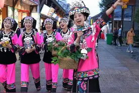 唱着土家山歌卖石门柑橘 #湘佳友约·2024湖南（常德石门）柑橘节#我家“石门”常打开#石门柑橘#石门柑橘又红了#土家山歌视频封面